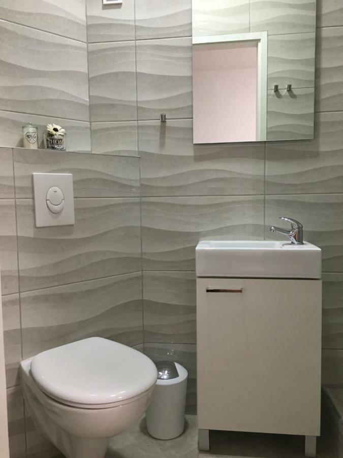Apartment & Rooms Laura 布雷拉 外观 照片